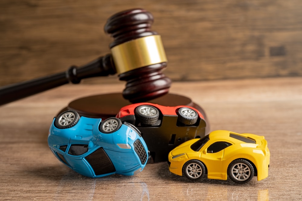 Hammer,Gavel,Judge,With,Car,Vehicle,Accident,,Insurance,Coverage,Claim