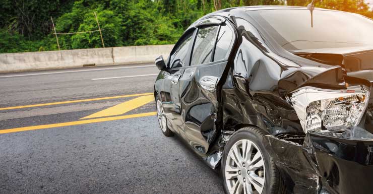 1 dead following crash on Gladiolus Drive in Fort Myers; injuries reported