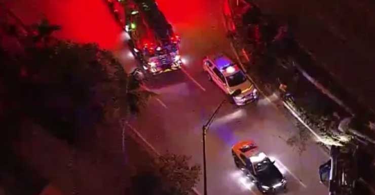 2 lanes blocked after rollover crash on Kendall Drive in Miami-Dade County