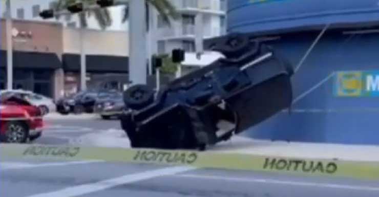 Driver injured after rollover crash in Miami