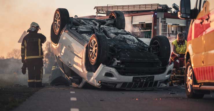 Major crash with overturned vehicle slowing the I-75 PM commute