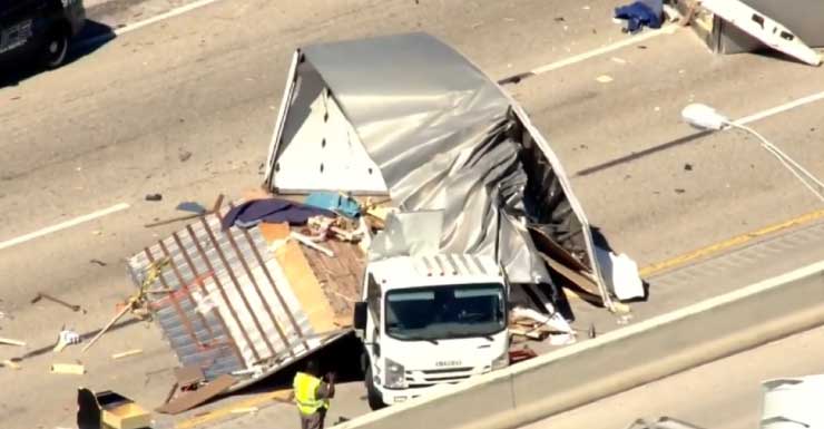 https://wsvn.com/news/local/miami-dade/sb-lanes-reopen-after-two-box-trucks-crash-on-floridas-turnpike-near-golden-glades/