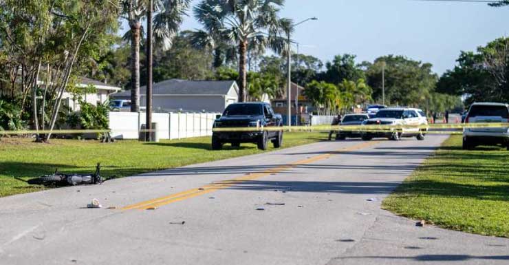 Teenager dies after crash between SUV and e-bike in North Naples