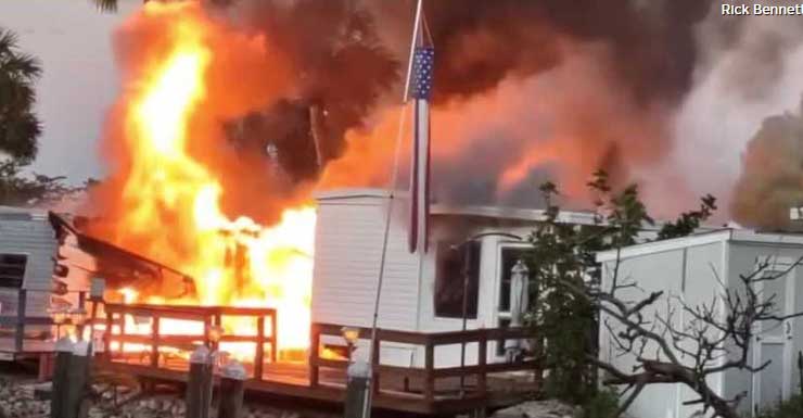 Two mobile homes left uninhabitable, cat killed after fire erupts in Punta Gorda