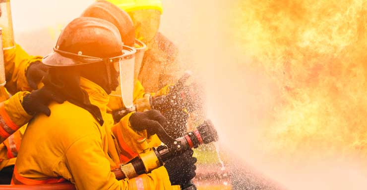 Firefighters put out house fire in Gainesville, 1 person suffered serious burns