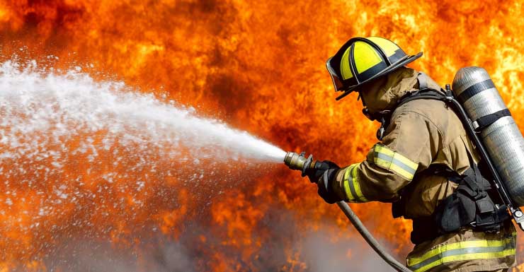 Man, woman seriously hurt in Wilton Manors house fire