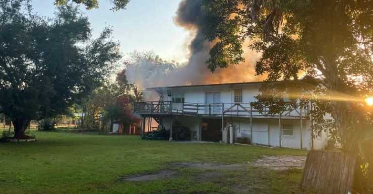RV fire damages home in Immokalee, fire crews contain blaze