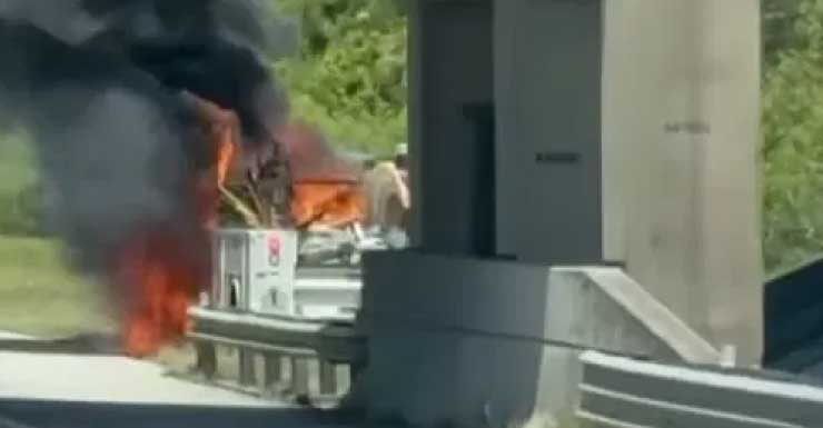 Truck fire catches fire on Florida's Turnpike in St. Lucie County, causes delays