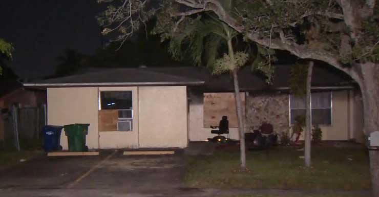 2 Families displaced after duplex erupts in flames in Lauderhill