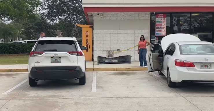 Car damaged after crashing into Hollywood gas station
