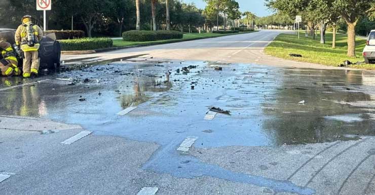 Crash with injuries blocks Palm City traffic