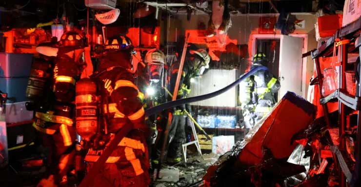 Crews battle early morning fire at Brandon home