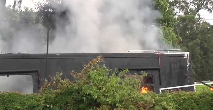 Crews extinguish RV fire in NW Miami-Dade