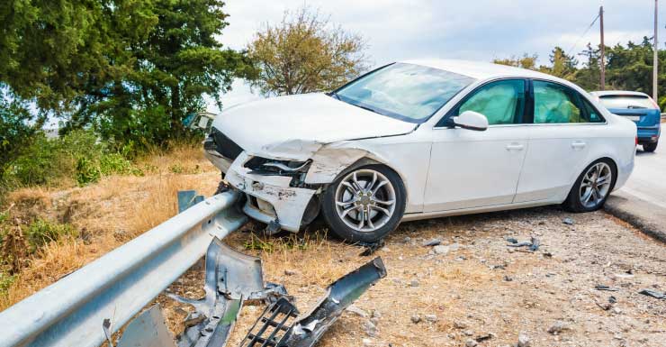 Driver dies after crashing car into retention pond in Osceola County