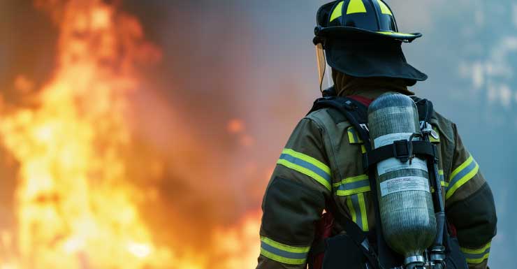 Gainesville firefighters put out apartment fire, cat rescued
