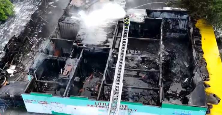 Massive fire breaks out at vacant warehouse in Miami; 1 firefighter hospitalized