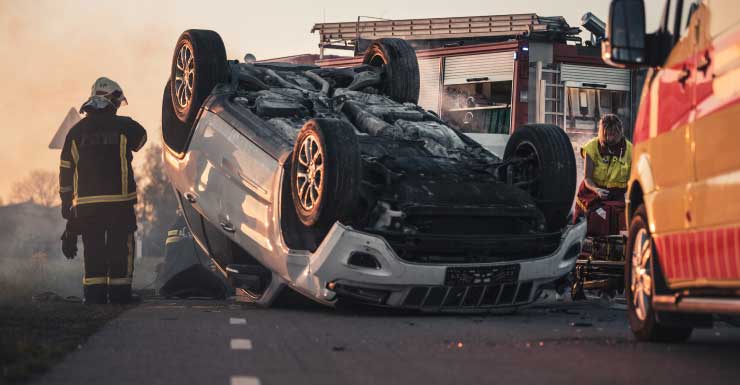 Three people injured in rollover crash in North Naples