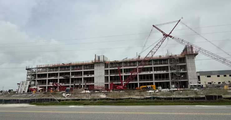 2 dead in crane collapse at construction site of hospital on Merritt Island