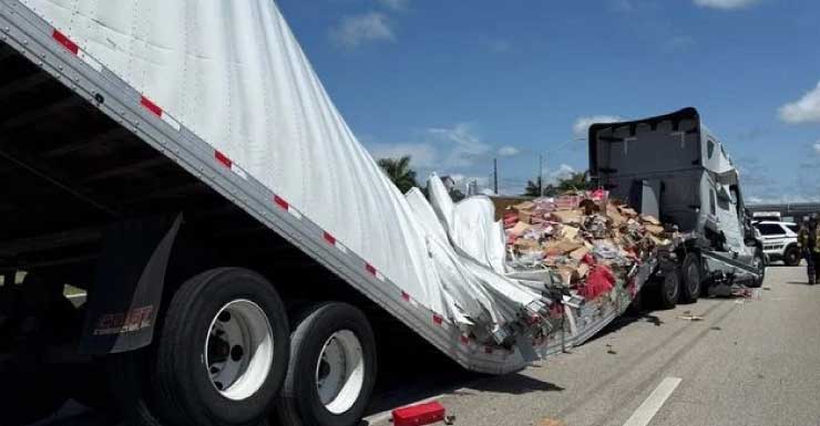 Crash involving two semis blocked northbound lanes on Florida's Turnpike in Martin Co.