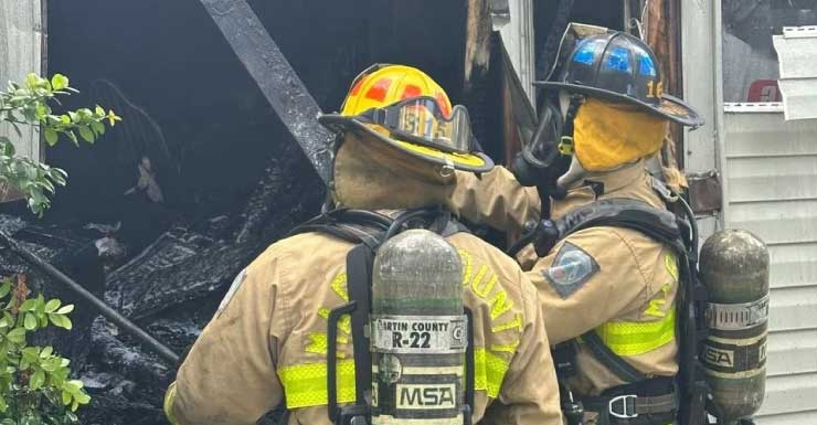 Firefighters battle mobile home blaze in Indiantown, electrical fault suspected