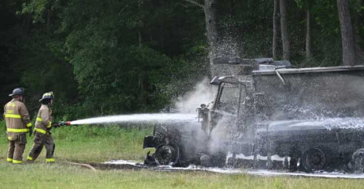 Florida dump truck driver dies in fiery collision after hitting power line: deputies