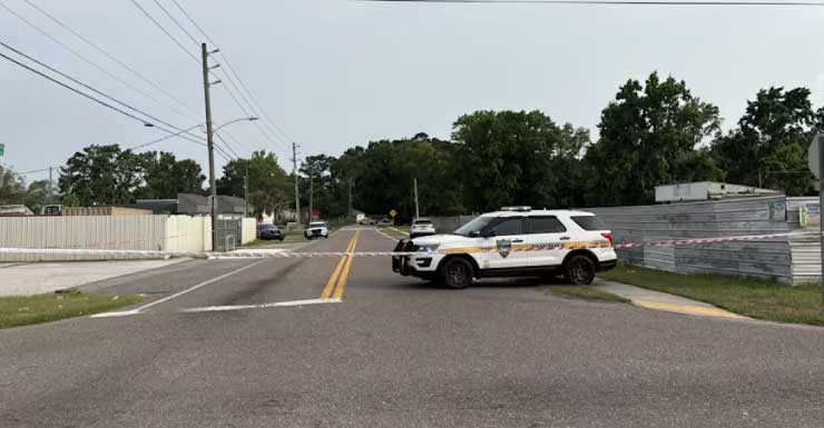 Man injured in shooting after argument in Jacksonville; shooter in custody