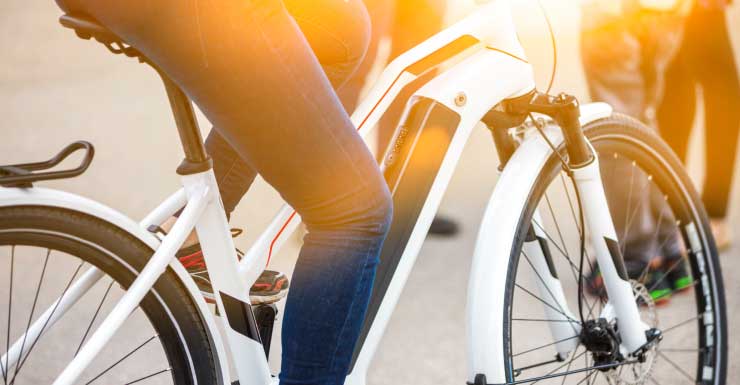 SUV driver chases teen riding e-bike on Florida trail, deputies say. Watch the video