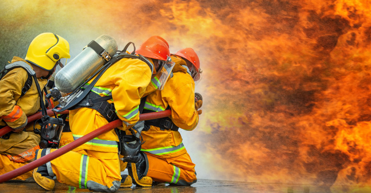 3 cats dead, family displaced after fire rips through Tamarac home