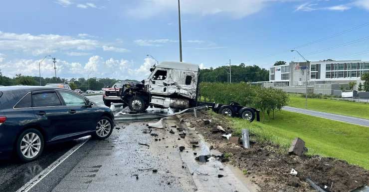 Accident on 1-75 in Ocala has closed two lanes