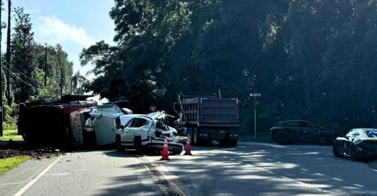 Dump truck vs. SUV crash delays traffic on Archer Road, injuries reported