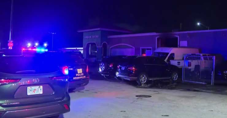 Fire erupts at mechanic shop in Miramar