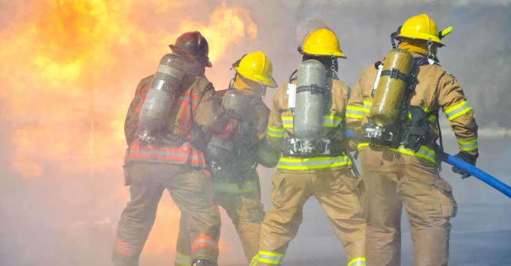 Firefighters extinguish fire at a downtown Fort Myers business Tuesday morning