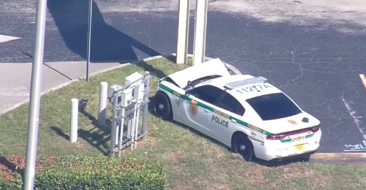 MDSO deputy involved in crash with other vehicle in SW Miami-Dade; 1 hospitalized