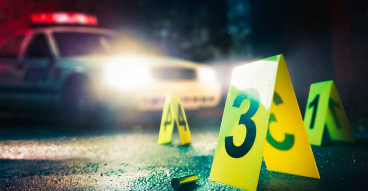 Man shot and killed on Kentucky Ave near Clewiston, suspect on the loose