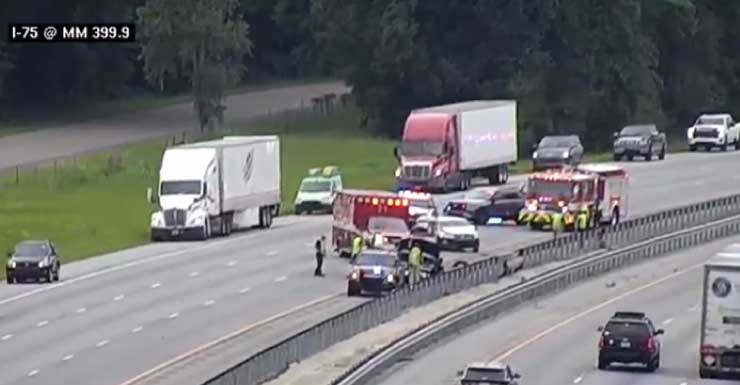 Multi-vehicle wreck on I-75 delays traffic, emergency crews respond