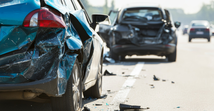 Multiple-vehicle crash with injuries on I-95 South in Lake Worth Beach blocks lanes