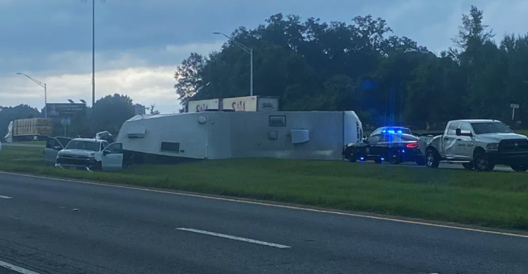 RV rollover crash involving multiple vehicles shuts down I-10 Eastbound in Pensacola