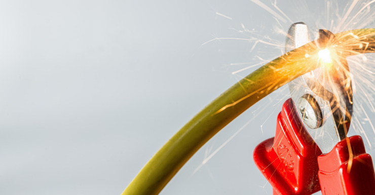 1 dead, 2 hospitalized in Pinellas County electrical hazard incident