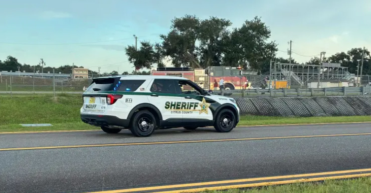 1 injured after private plane crashes into fence at Inverness Airport: officials