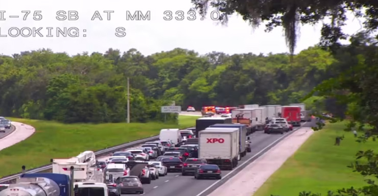 Crash shuts down I-75 in Sumter County