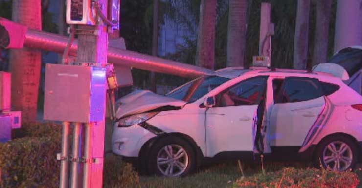 Driver injured in crash on Hallandale Beach Boulevard