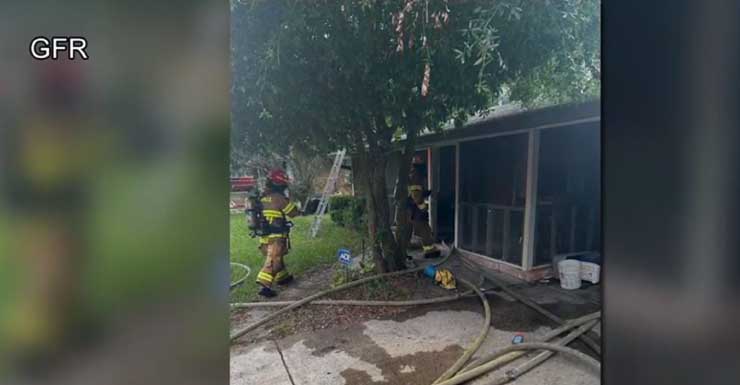 Firefighters extinguish kitchen fire in Gainesville residence
