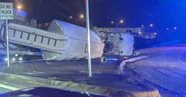 On-ramp reopened after truck overturns on I-95 in West Palm Beach