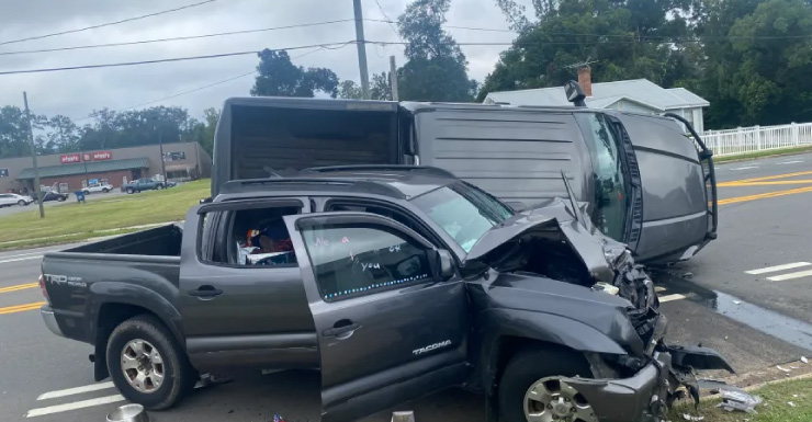 One seriously injured in multi-vehicle crash in Liberty County