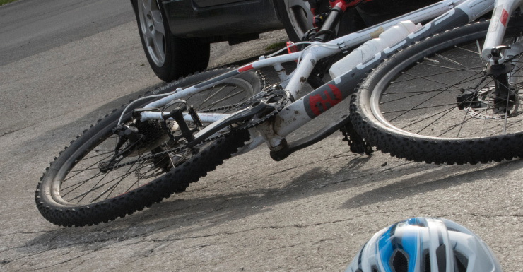 Police: 45-year-old bicyclist dead after collision with pickup truck in Fort Walton Beach