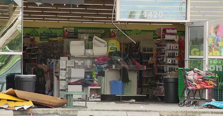 SUV slams into Ruskin Dollar Tree