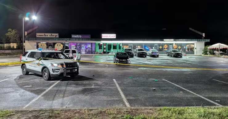 2 shot, another injured in altercation at Orange County strip mall on University Boulevard