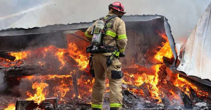 3 firefighters injured during mobile home fire in Holley