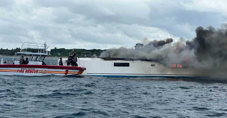 Boca Raton Fire Rescue responds to boat fire