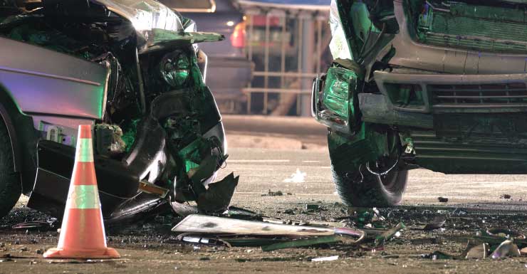 Crash in northwest Miami-Dade leaves 1 dead, 1 critical